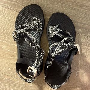 Size 6 Womens Black and White Chaco sandal